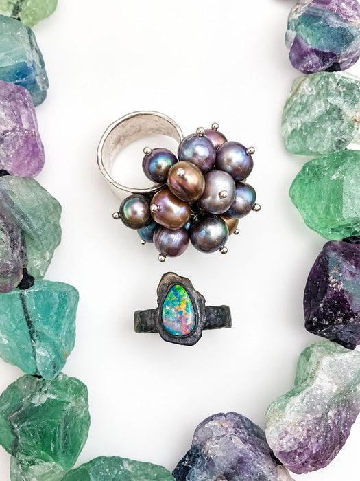 Pearl Cluster Rings