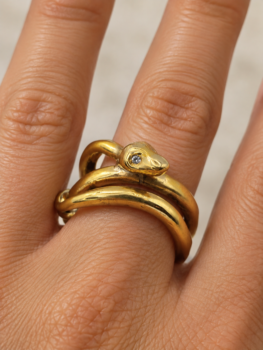 Diamond Eyes Snake Ring