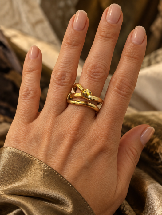 Diamond Eyes Snake Ring